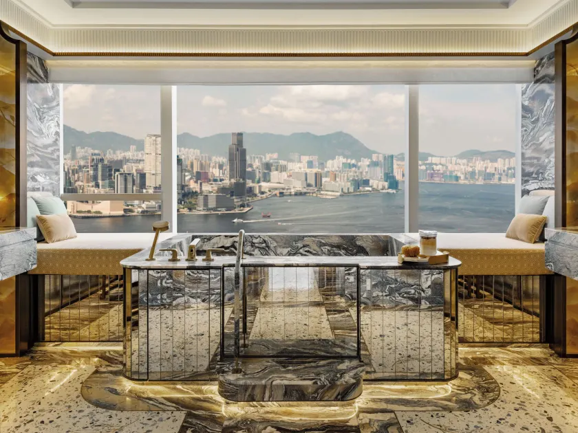 Island Shangri-La, Hong Kong - Image 1