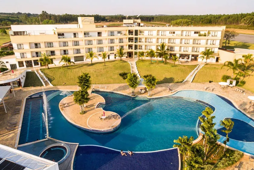 Ramada by Wyndham Furnaspark - Image 1