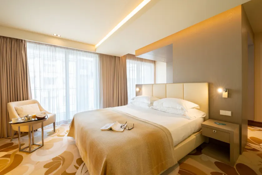 Skyna Hotel Lisboa - Image 1