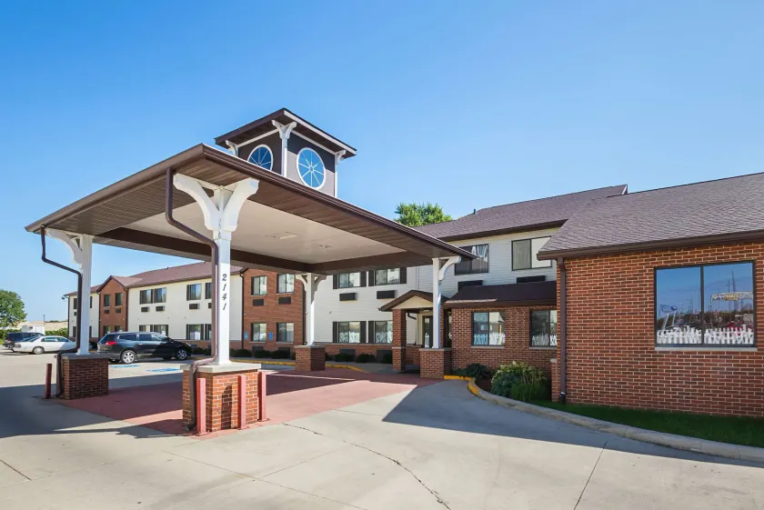 Motel 6-Waterloo, IA - Crossroads Mall - Cedar Falls - Image 1