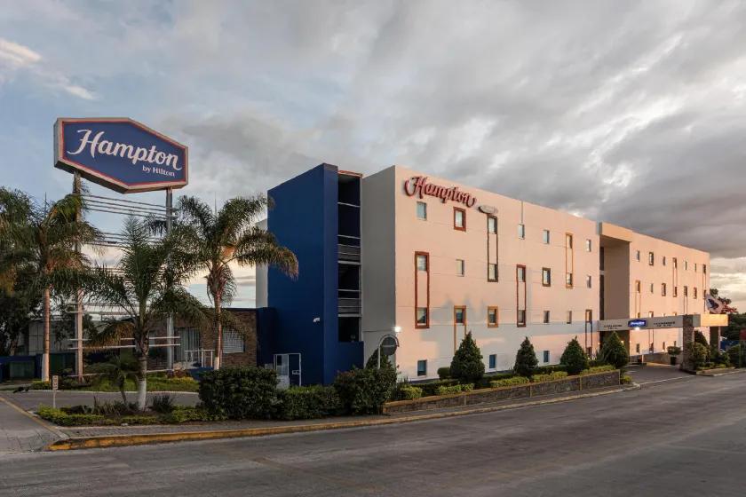 Hampton Inn by Hilton San Juan del Rio - Image 1