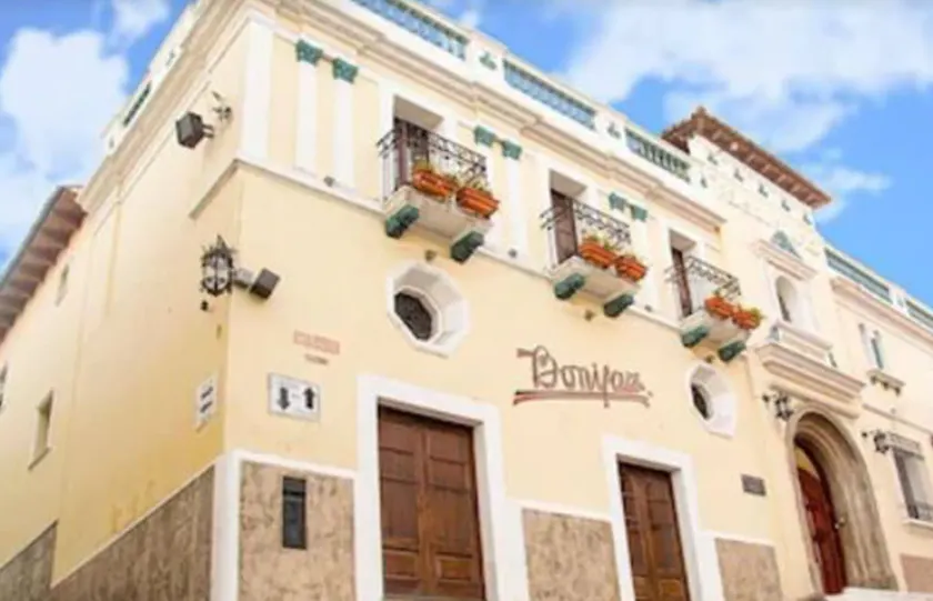 Hotel Pensión Bonifaz - Image 1