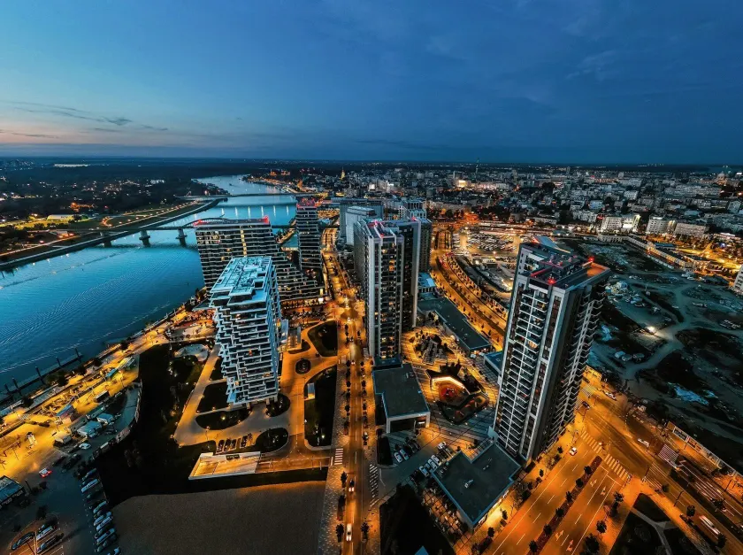 Queen's Park Residence Apartments - Image 1