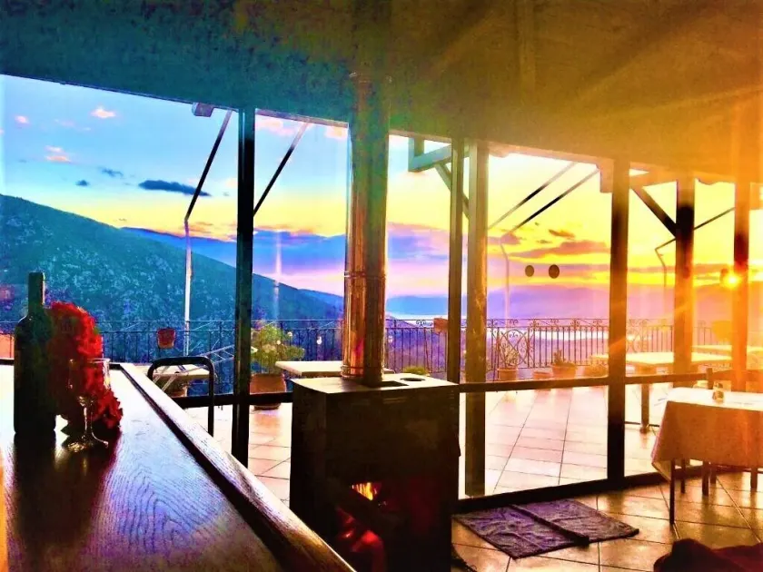 Aiolos Hotel - Image 1