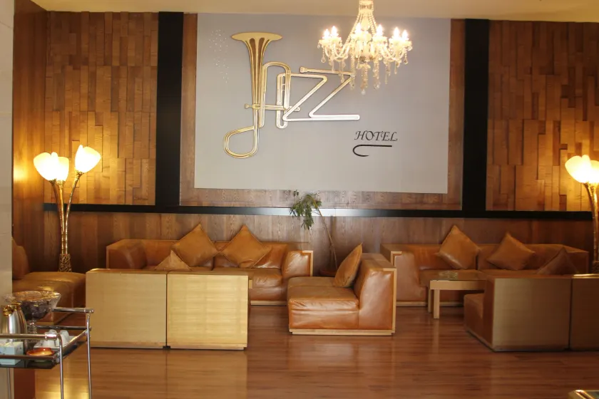 Le Jazz Hotel - Image 1