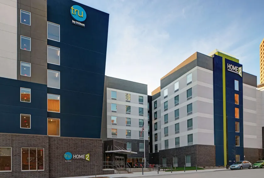 Home2 Suites by Hilton Milwaukee Downtown - Image 1