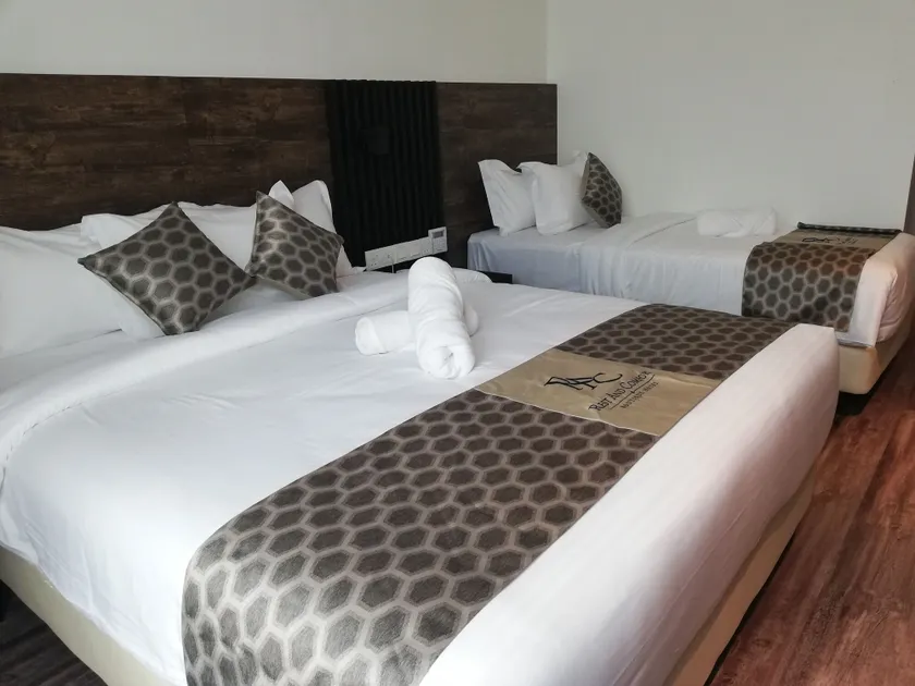 Rest And Comfort Boutique Hotel - Image 1