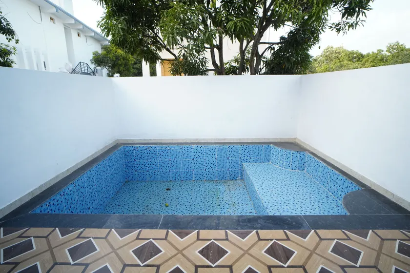THE WHITE OAK CORBETT SPA & RESORT - Image 1
