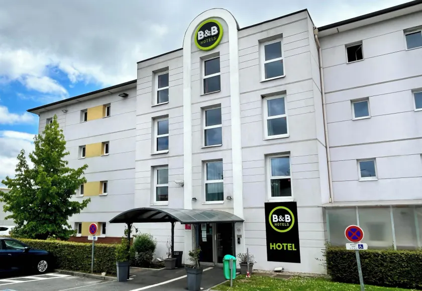 B&B HOTEL Lisieux Parc des Expositions - Image 1