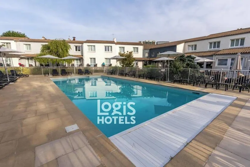 Logis LE RABELAIS Hôtel- Restaurant - SPA - Image 1