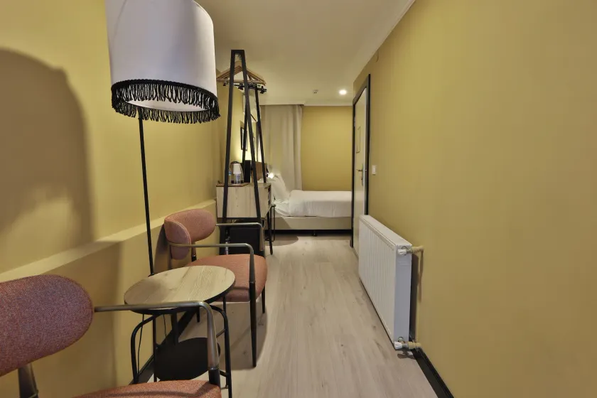 EA Exclusive Hotel - Image 1