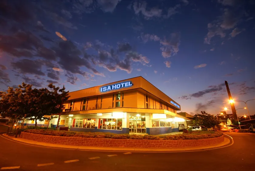 Isa Hotel - Image 1