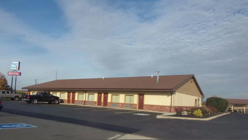 Huggy Bear Motel - Image 1
