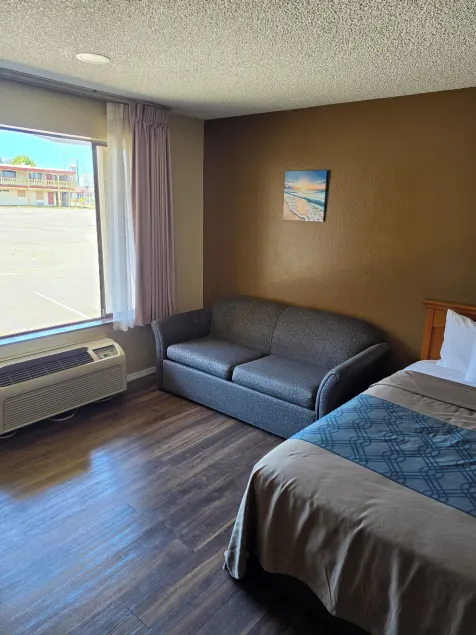 Anchor Pointe Inn & Suites - Rom