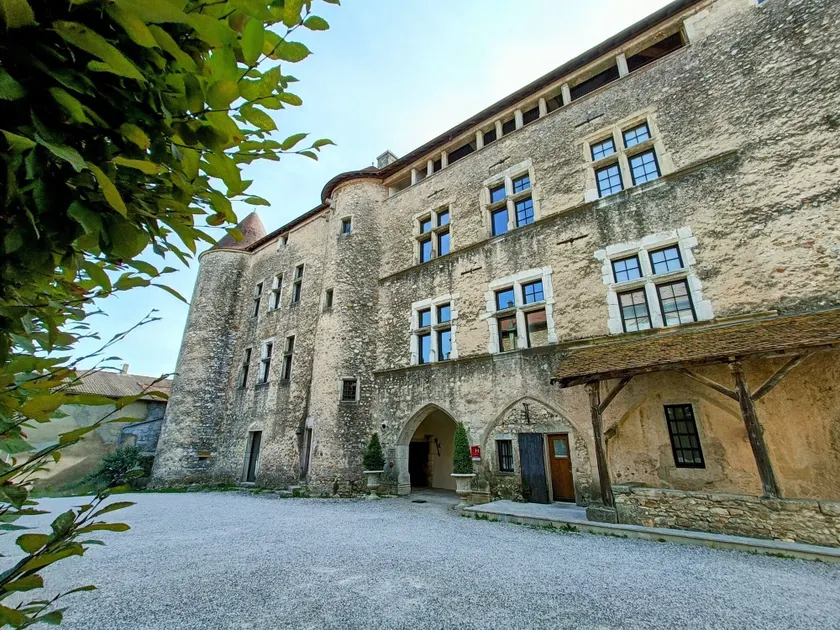 Les Chambres De La Renaissance - Image 1