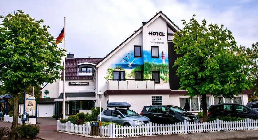 Hotel Windjammer - Image 1