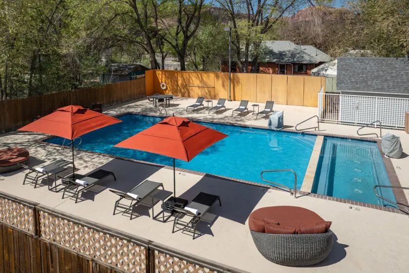 River Canyon Lodge - Image 1