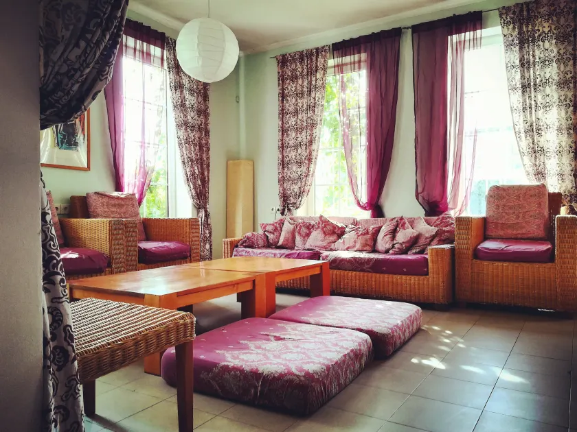 JR's House - Image 1