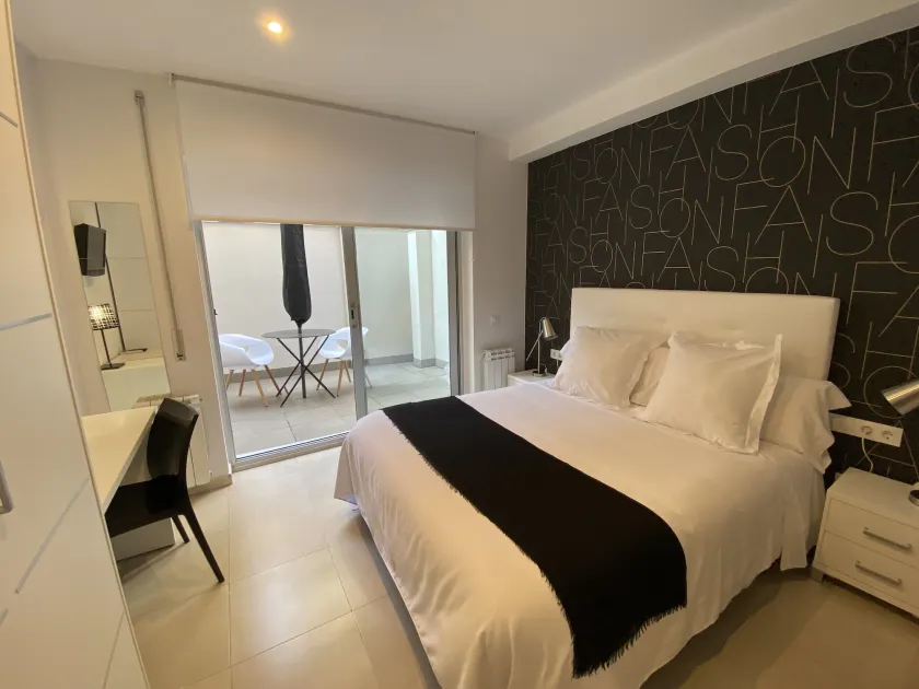 Hostal Somnis - Image 1