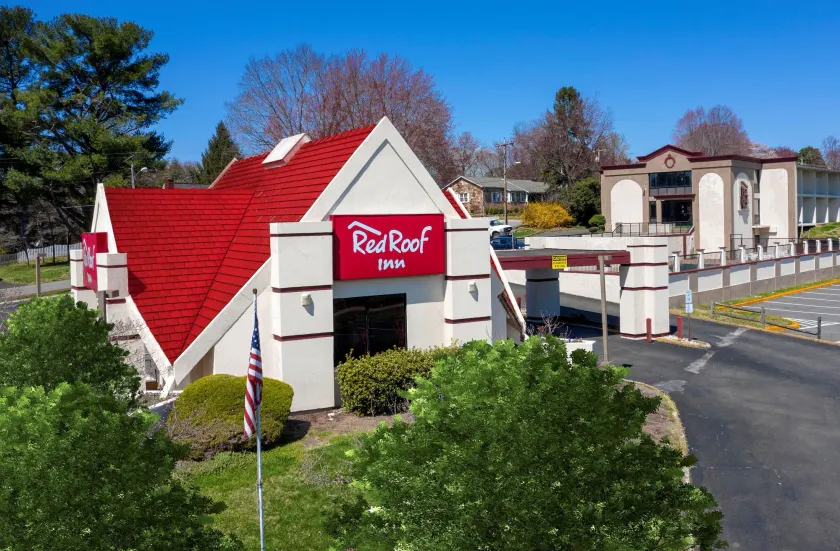 Red Roof Inn Warrenton - Image 1
