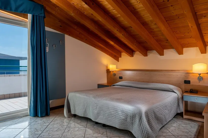 Hotel Kennedy - Image 1