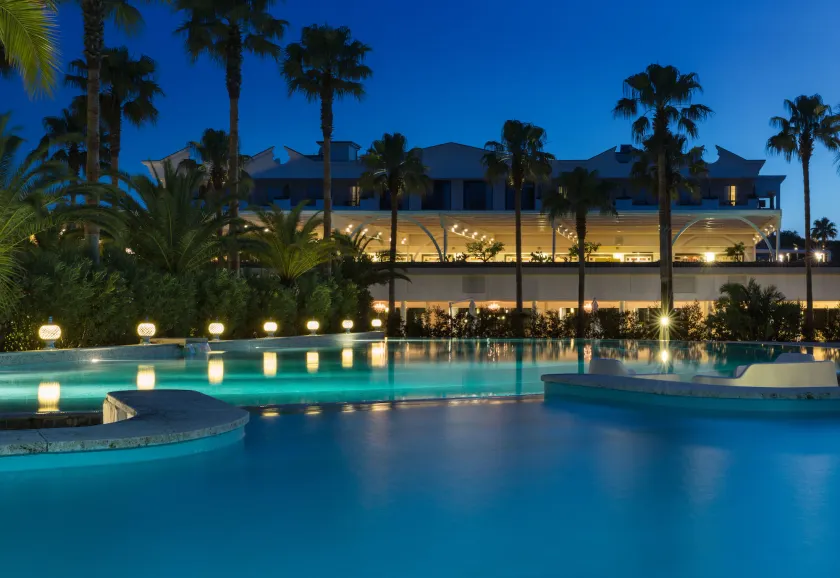 Savoy Hotel & Spa - Preferred Hotels & Resorts - Image 1
