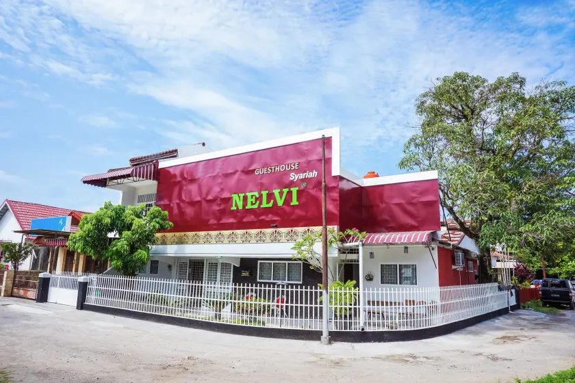Hotel O Jalan Jenderal Sudirman Near Imam Bonjol Square Formerly Nelvi Guest House - Image 1