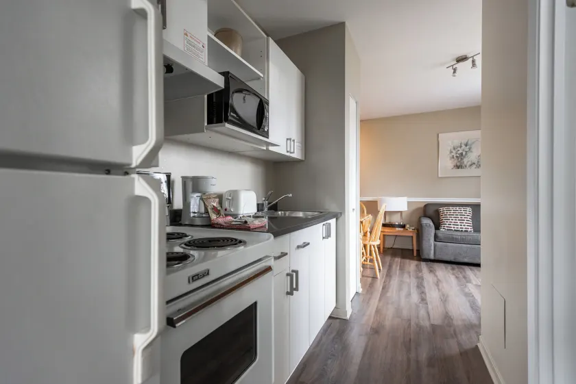 Hotel le Roberval - Image 1