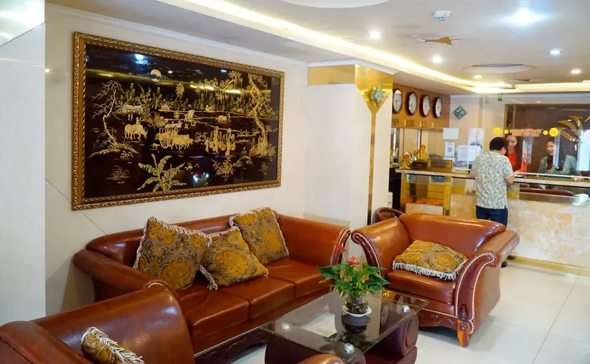 Linh Phuong 3 Hotel - Image 1