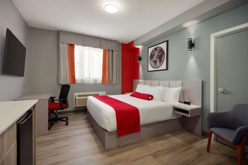 Ramada by Wyndham West Edmonton Hotel & Suites - Image 1