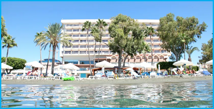 Poseidonia Beach Hotel - Image 1