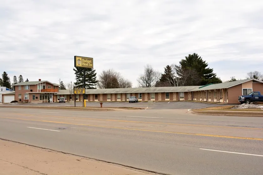 Budget Host Inn Iron Mountain - Image 1