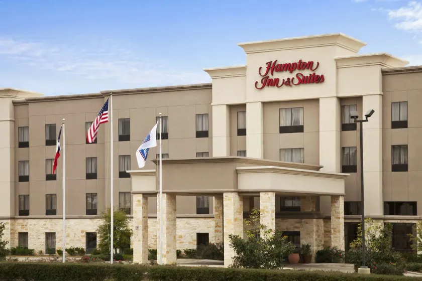 Hampton Inn & Suites Conroe - I-45 North - Image 1