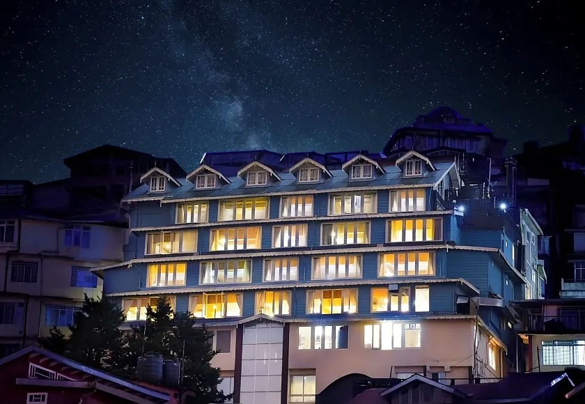 Yashshree Mall Road Darjeeling - Image 1