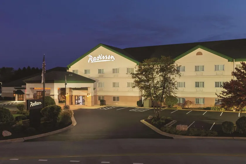 Radisson Hotel & Conference Center Rockford - Image 1