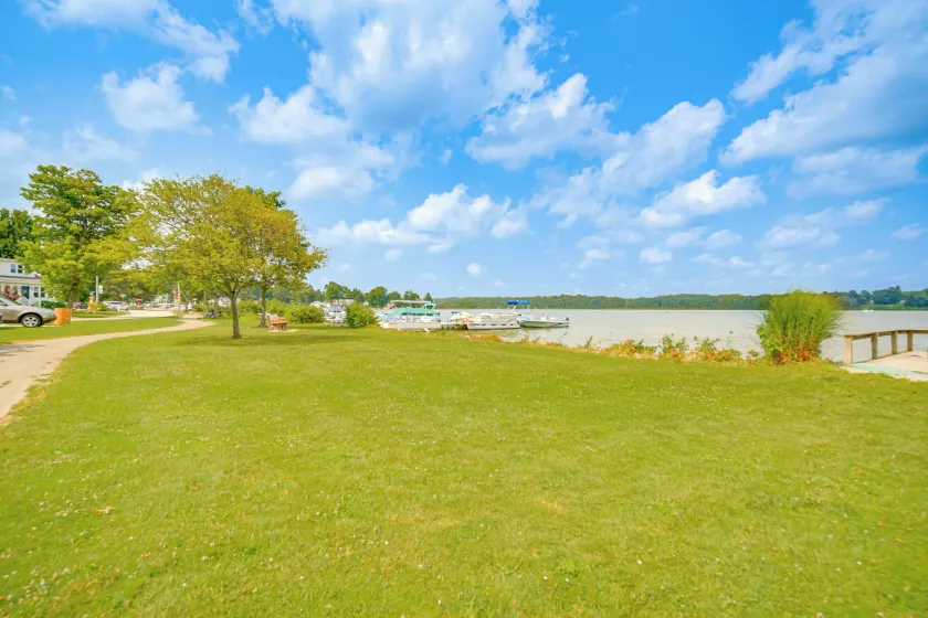 Steps to Lake + Public Boat Ramp: Edinboro Cottage - Interior