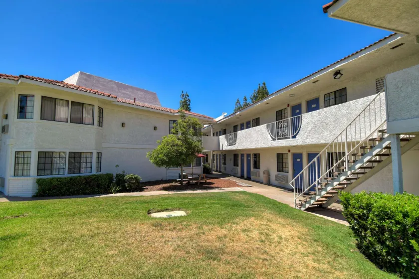 Motel 6-San Dimas, CA - Los Angeles - Image 1