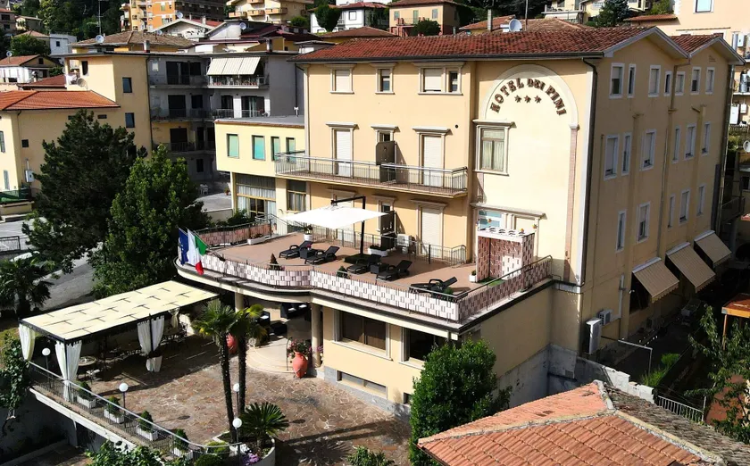 Hotel Dei Pini - Image 1