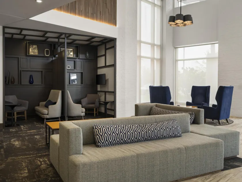 Hyatt Place West Des Moines/Jordan Creek - Lobby