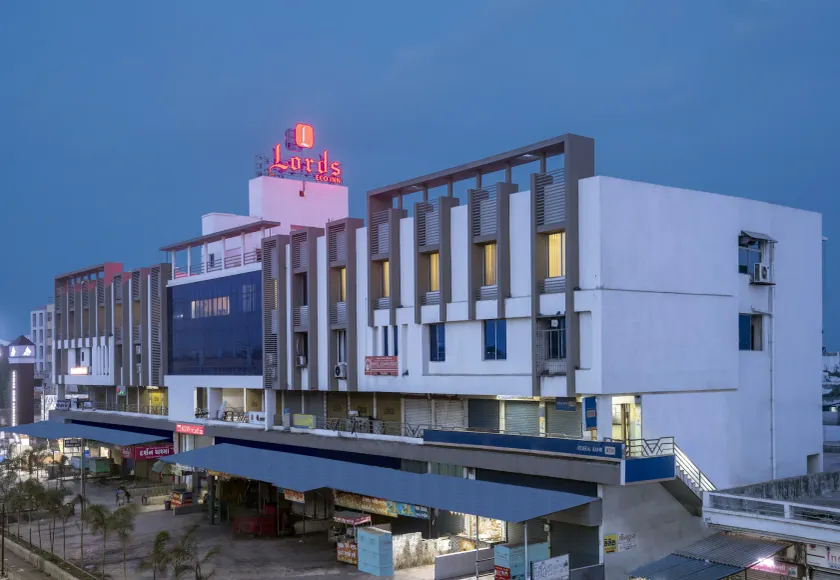 Lords Eco Inn Shapar Rajkot - Image 1