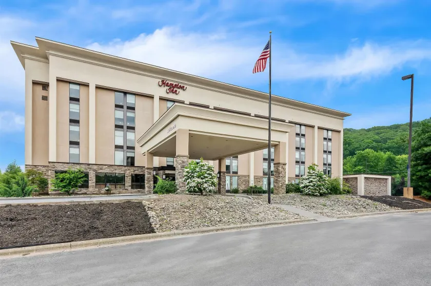 Hampton Inn Princeton - Image 1