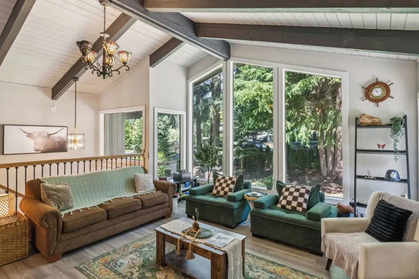 Modern Forest Escape, Near Lake Stevens & Hikes - Image 1