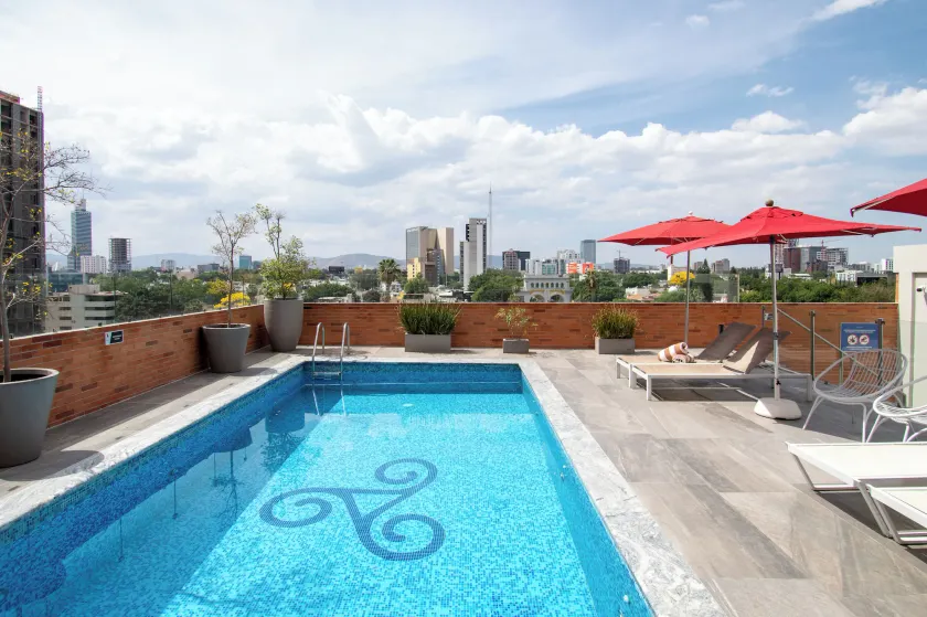 Hotel Velvet Plaza - Image 1