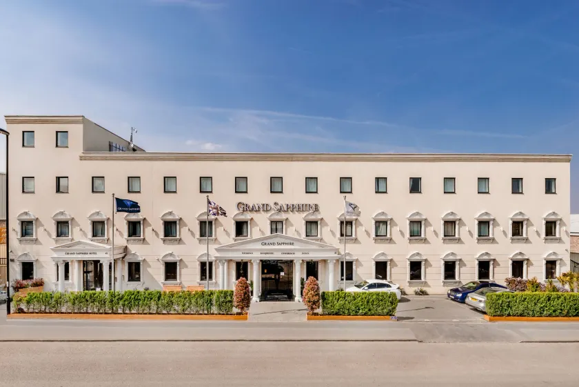 Grand Sapphire Hotel & Banqueting - Image 1