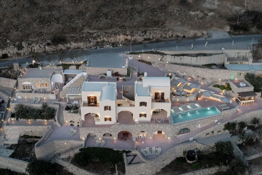 Zatrikion Santorini Villas - Image 1