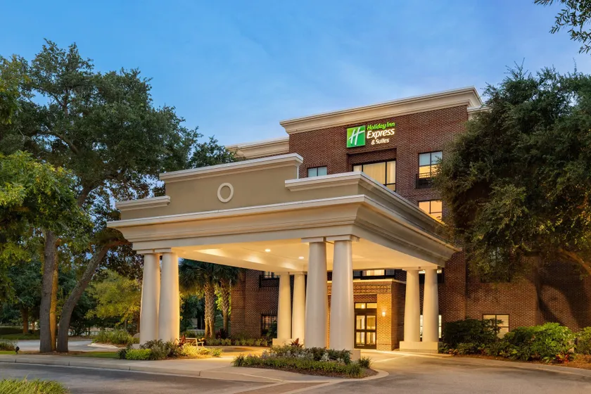Holiday Inn Express Hotel & Suites Mount Pleasant - Charleston by IHG - Image 1