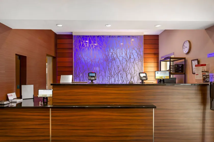 Comfort Inn & Suites Green Bay Stadium Area - Image 1