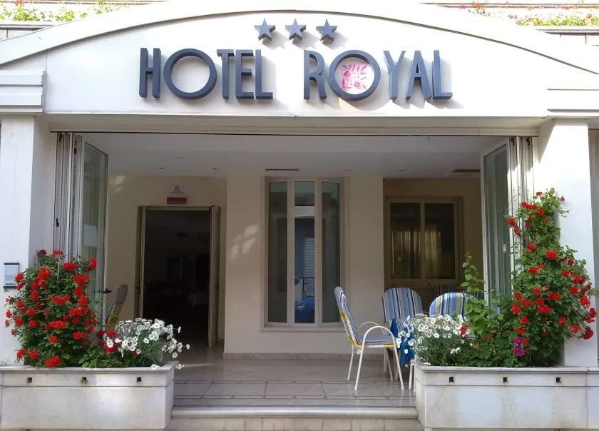 Hotel Royal - Image 1