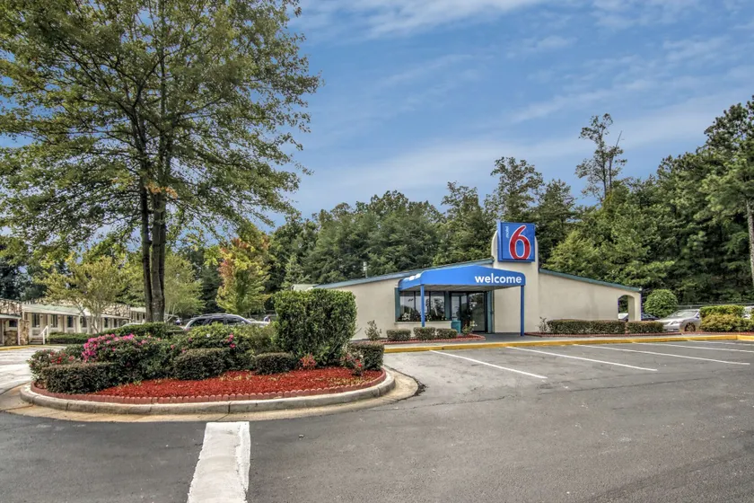 Motel 6-Union City, GA - Atlanta Airport - Image 1