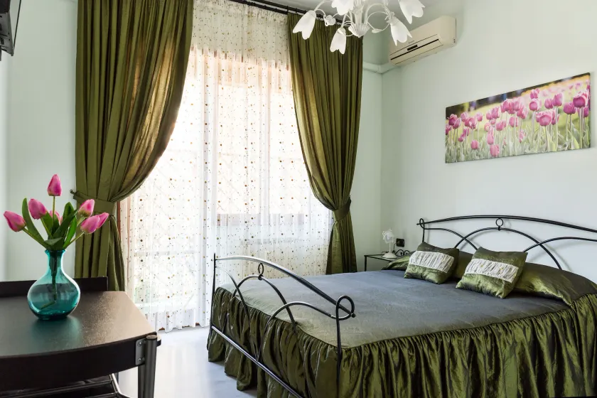 Floreo Guest House - Image 1